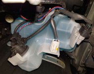 Washer-Fluid-Level-Sensor_FL2016_LED_ohne_Abblendlicht-Reinigung.JPG